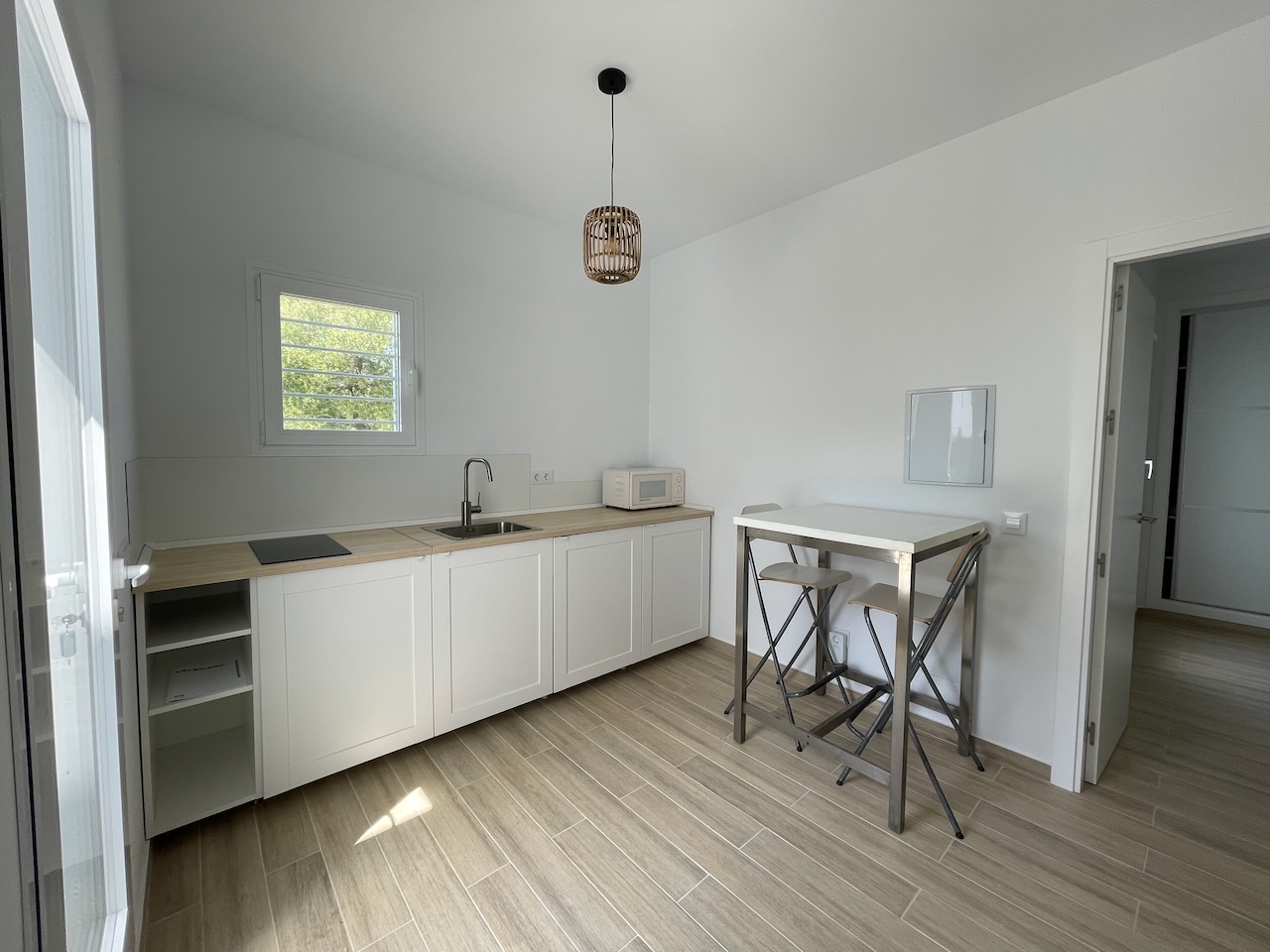 Fully equipped kitchen